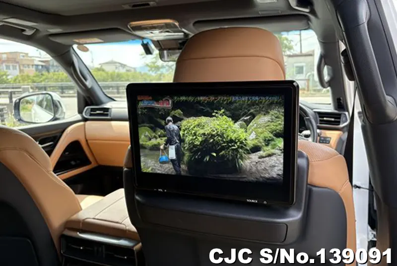Lexus LX 600 in Pearl for Sale Image 11