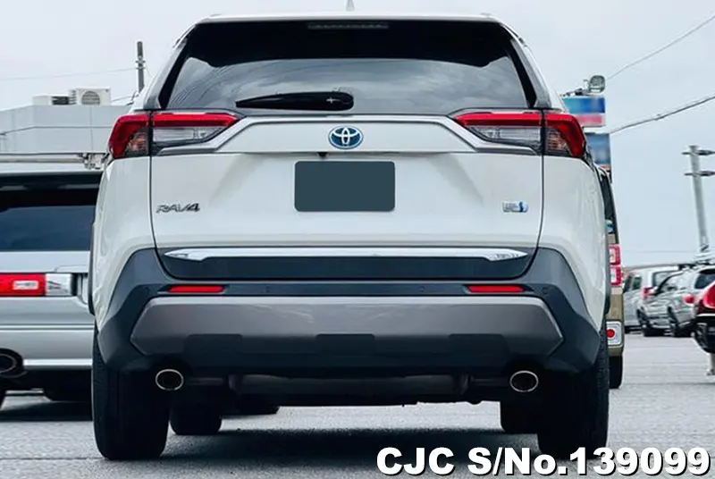 Toyota Rav4 in White for Sale Image 5