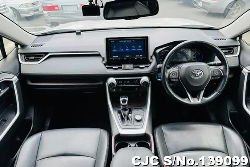 Toyota Rav4 in White for Sale Image 8