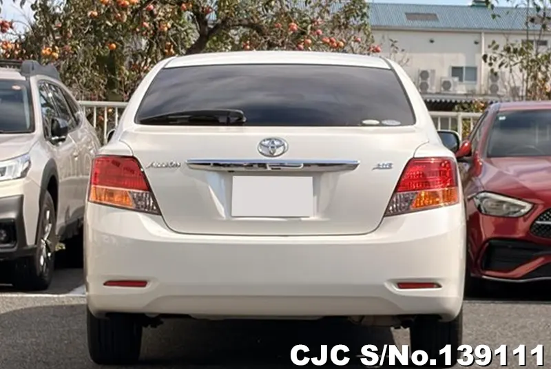 Toyota Allion in White for Sale Image 3
