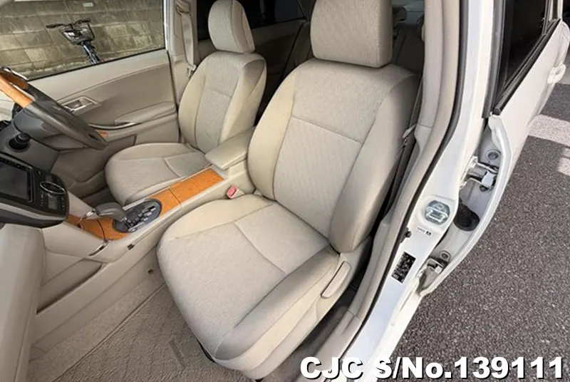 Toyota Allion in White for Sale Image 8