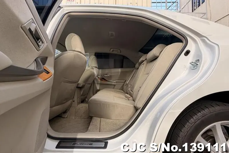 Toyota Allion in White for Sale Image 10