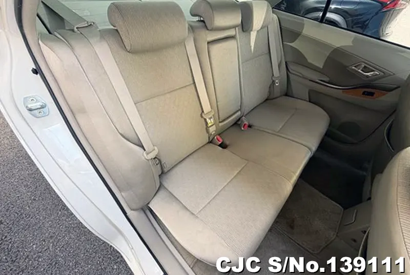 Toyota Allion in White for Sale Image 11