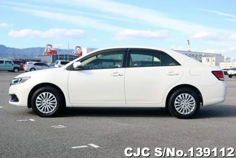 Toyota Allion in White for Sale Image 7