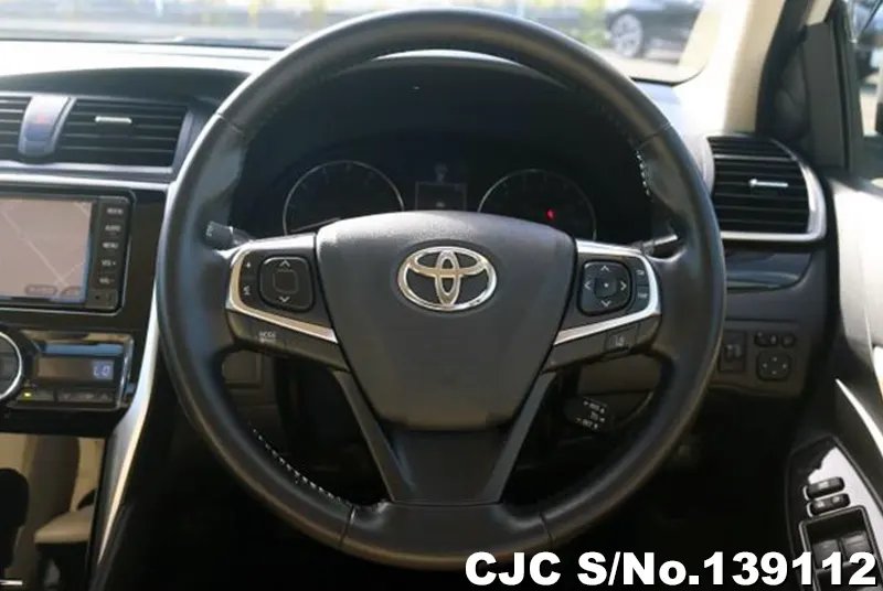 Toyota Allion in White for Sale Image 11