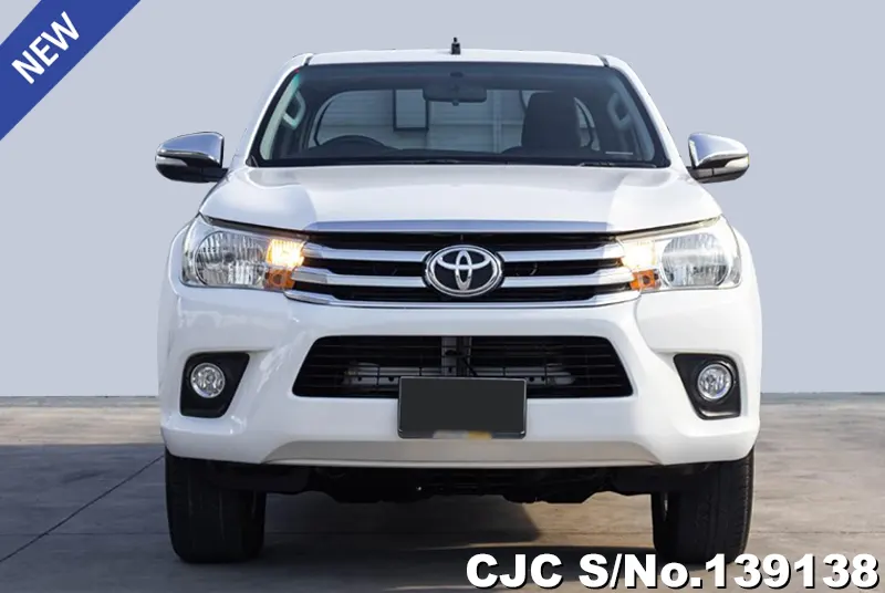 Toyota Hilux in White for Sale Image 4