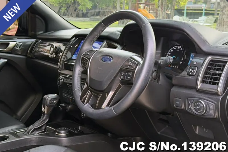 Ford Everest in Black for Sale Image 6