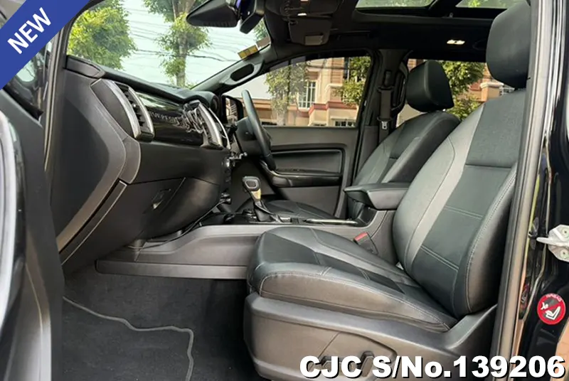 Ford Everest in Black for Sale Image 8