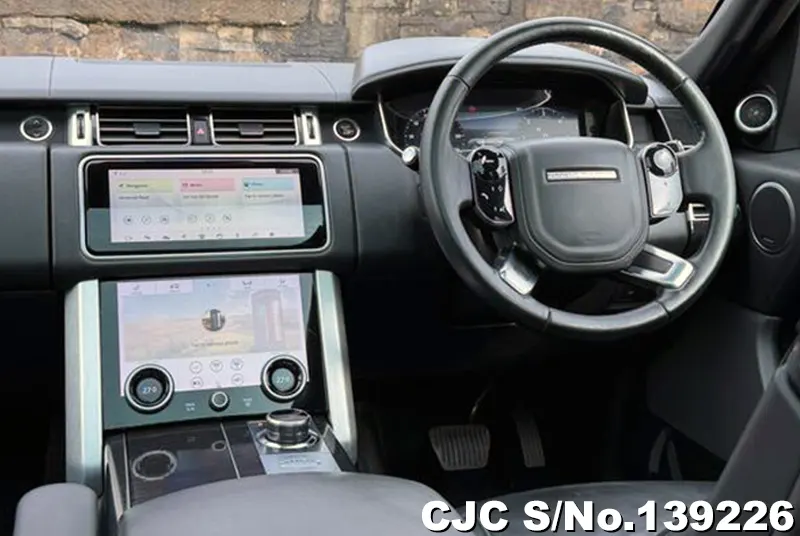 Land Rover Range Rover in White for Sale Image 9