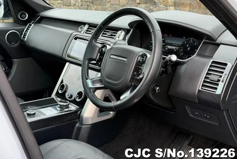 Land Rover Range Rover in White for Sale Image 10