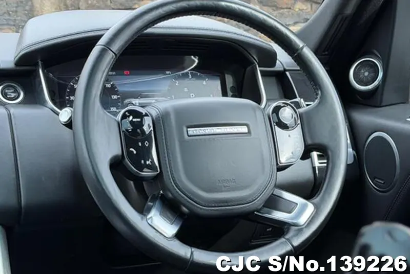 Land Rover Range Rover in White for Sale Image 15