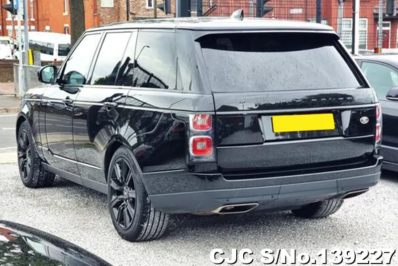 Land Rover Range Rover in Black for Sale Image 1