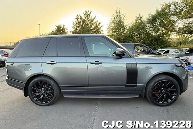 Land Rover Range Rover in Gray for Sale Image 6