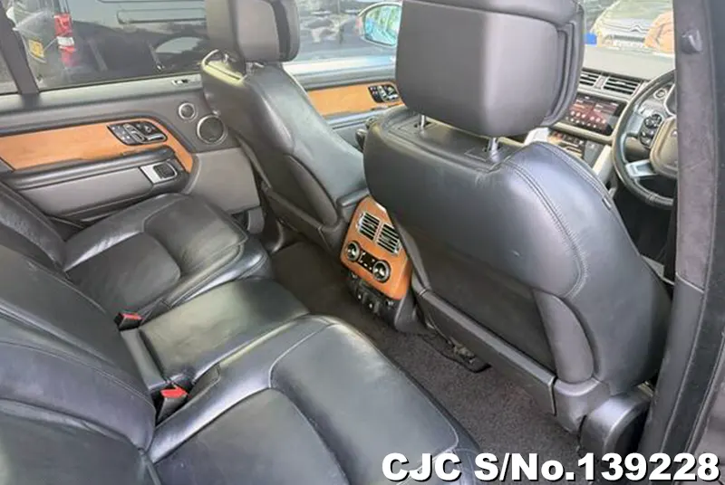 Land Rover Range Rover in Gray for Sale Image 11