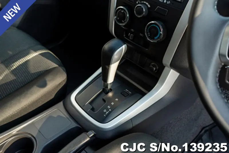 Isuzu D-Max in Silver for Sale Image 9