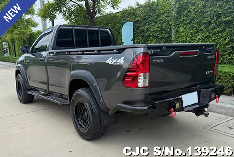 Toyota Hilux in Gray for Sale Image 1